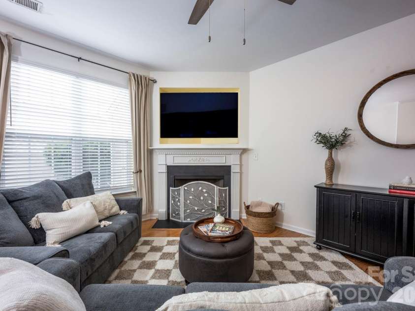 8008 Willow Branch Drive, Waxhaw, NC 28173.  MLS# CAR4414618, YatesRealty ID 44343. 