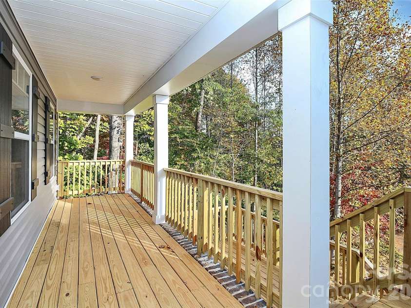 2595 Henry Falls Drive, Hickory, NC 28602.  MLS# CAR4413299, YatesRealty ID 44345. 