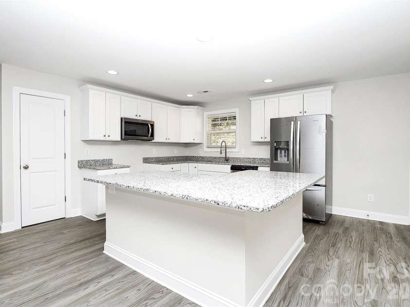 2595 Henry Falls Drive, Hickory, NC 28602.  MLS# CAR4413299, YatesRealty ID 44345. 