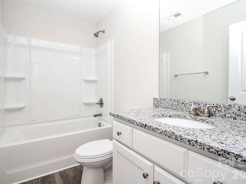 2595 Henry Falls Drive, Hickory, NC 28602.  MLS# CAR4413299, YatesRealty ID 44345. 