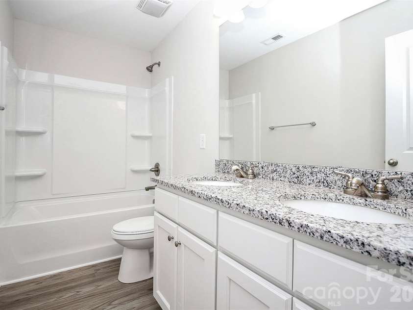 2595 Henry Falls Drive, Hickory, NC 28602.  MLS# CAR4413299, YatesRealty ID 44345. 
