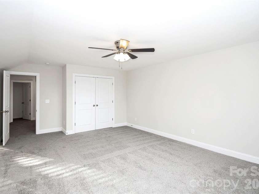 2595 Henry Falls Drive, Hickory, NC 28602.  MLS# CAR4413299, YatesRealty ID 44345. 