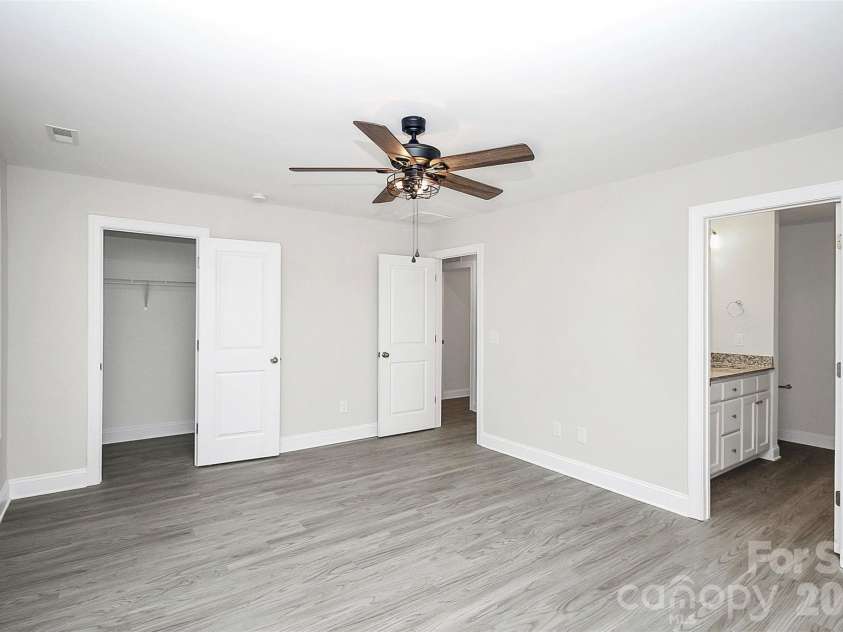 2595 Henry Falls Drive, Hickory, NC 28602.  MLS# CAR4413299, YatesRealty ID 44345. 