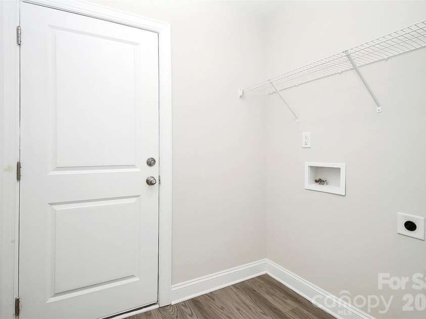 2595 Henry Falls Drive, Hickory, NC 28602.  MLS# CAR4413299, YatesRealty ID 44345. 
