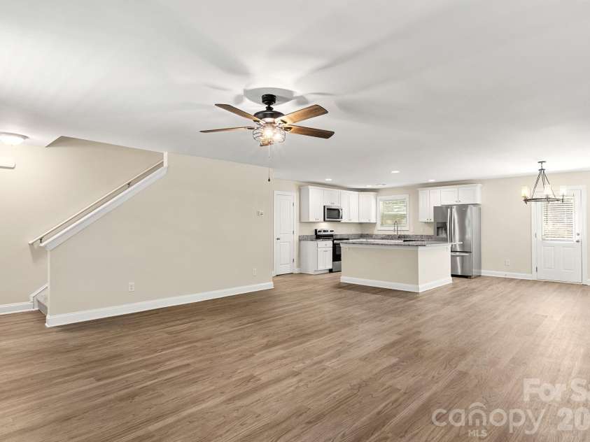 2595 Henry Falls Drive, Hickory, NC 28602.  MLS# CAR4413299, YatesRealty ID 44345. 