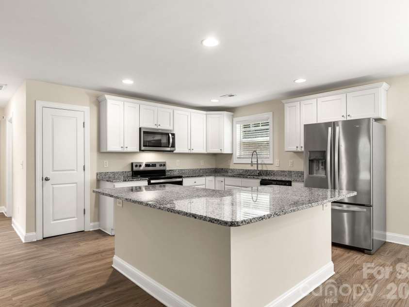 2595 Henry Falls Drive, Hickory, NC 28602.  MLS# CAR4413299, YatesRealty ID 44345. 