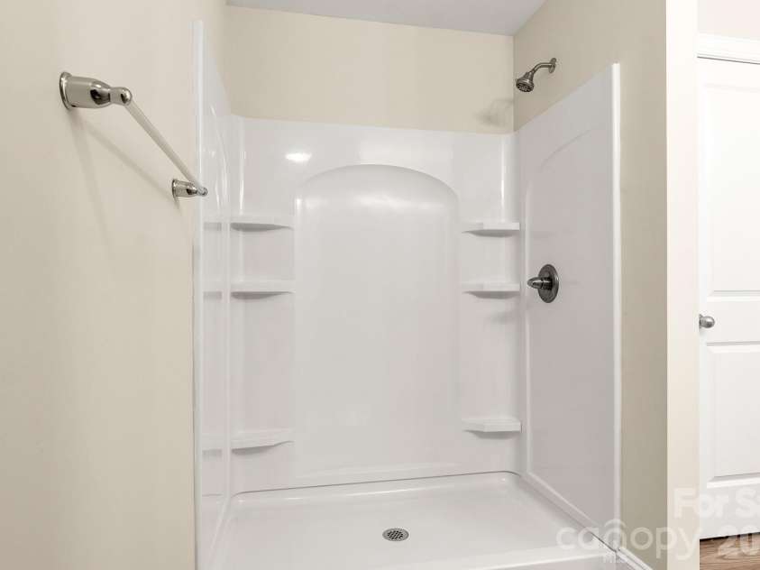 2595 Henry Falls Drive, Hickory, NC 28602.  MLS# CAR4413299, YatesRealty ID 44345. 