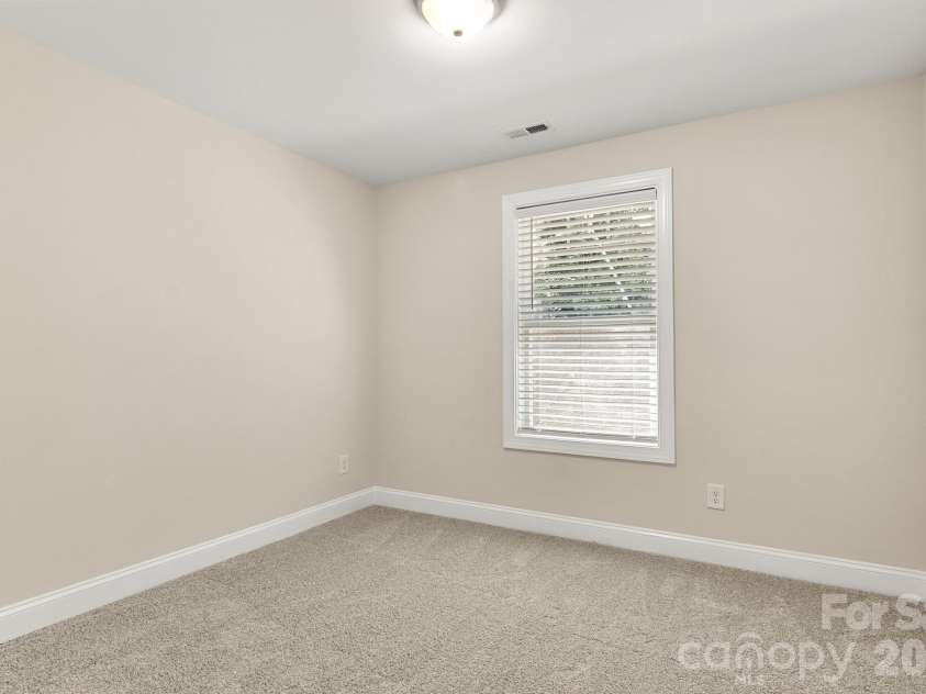 2595 Henry Falls Drive, Hickory, NC 28602.  MLS# CAR4413299, YatesRealty ID 44345. 