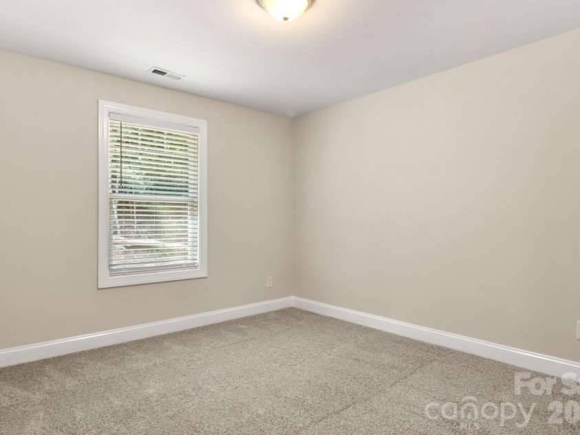 2595 Henry Falls Drive, Hickory, NC 28602.  MLS# CAR4413299, YatesRealty ID 44345. 