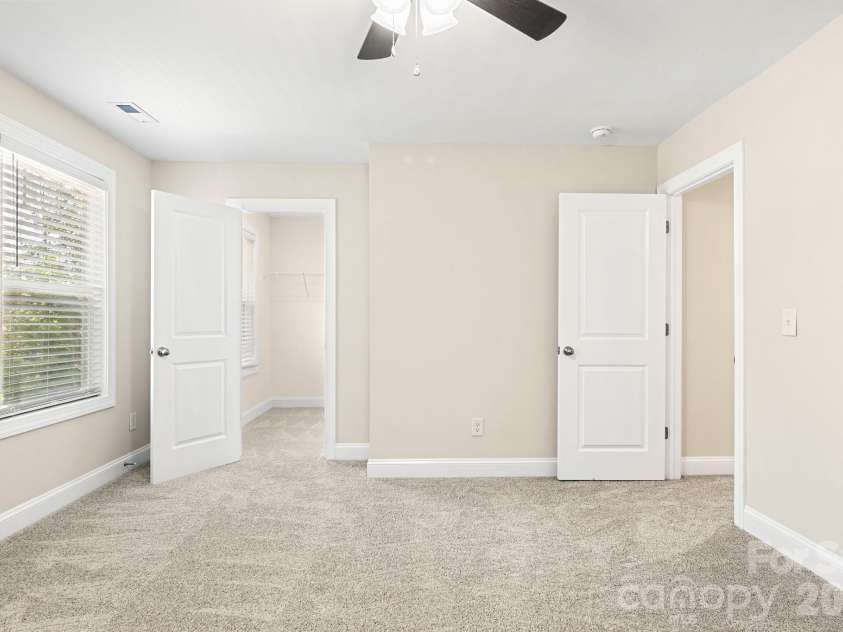 2595 Henry Falls Drive, Hickory, NC 28602.  MLS# CAR4413299, YatesRealty ID 44345. 