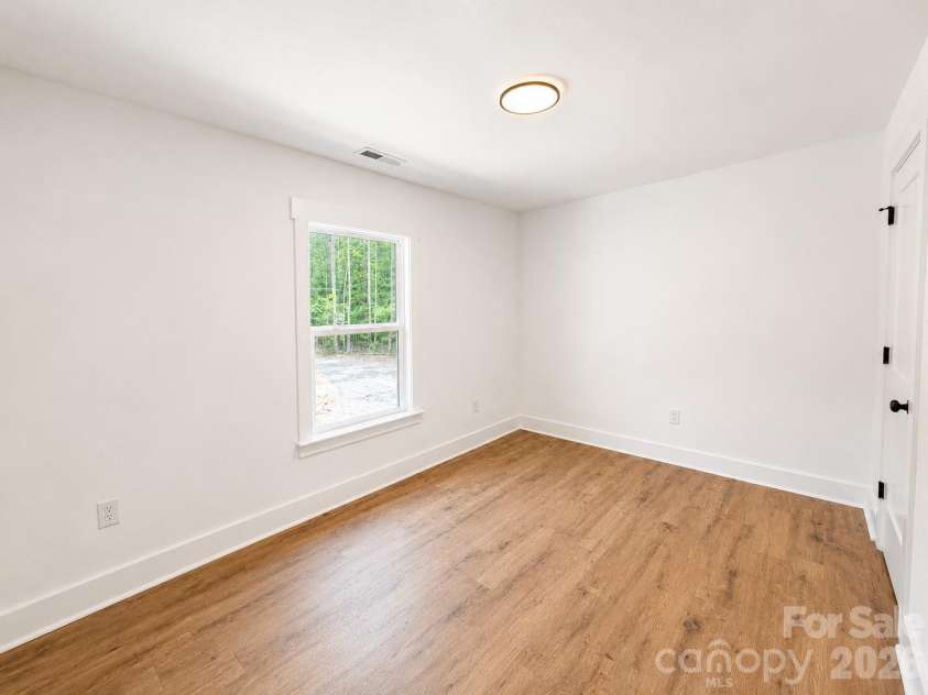 2697 Kendelwood Drive, Lancaster, SC 29720.  MLS# CAR4409067, YatesRealty ID 44346. 2nd bedroom