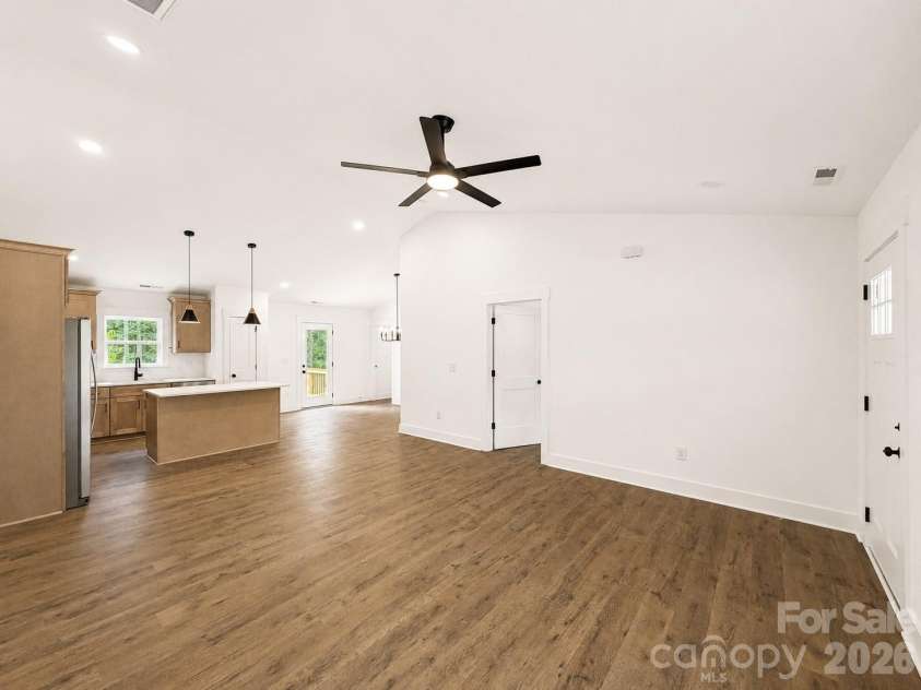 2697 Kendelwood Drive, Lancaster, SC 29720.  MLS# CAR4409067, YatesRealty ID 44346. Vaulted ceilings