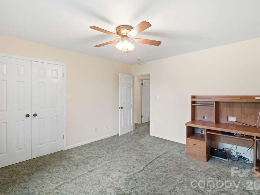 197 Park Road, Mount Holly, NC 28120.  MLS# CAR4414607, YatesRealty ID 44348. 
