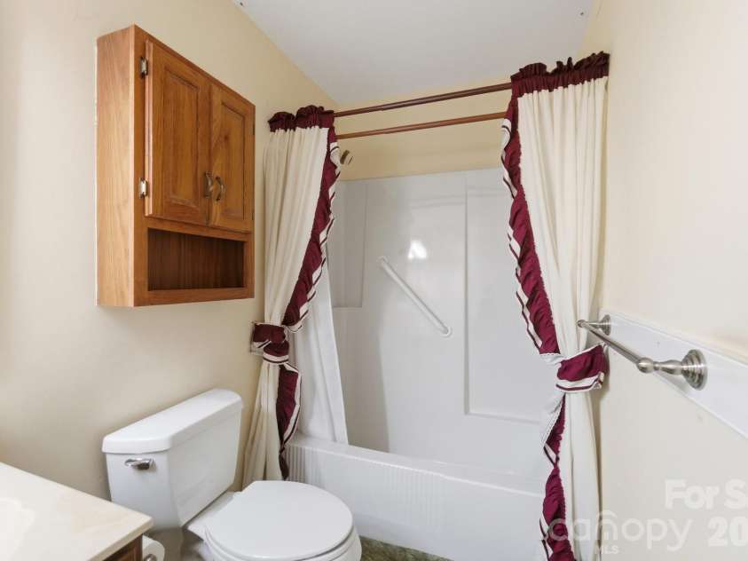 197 Park Road, Mount Holly, NC 28120.  MLS# CAR4414607, YatesRealty ID 44348. 