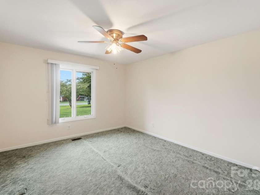 197 Park Road, Mount Holly, NC 28120.  MLS# CAR4414607, YatesRealty ID 44348. 
