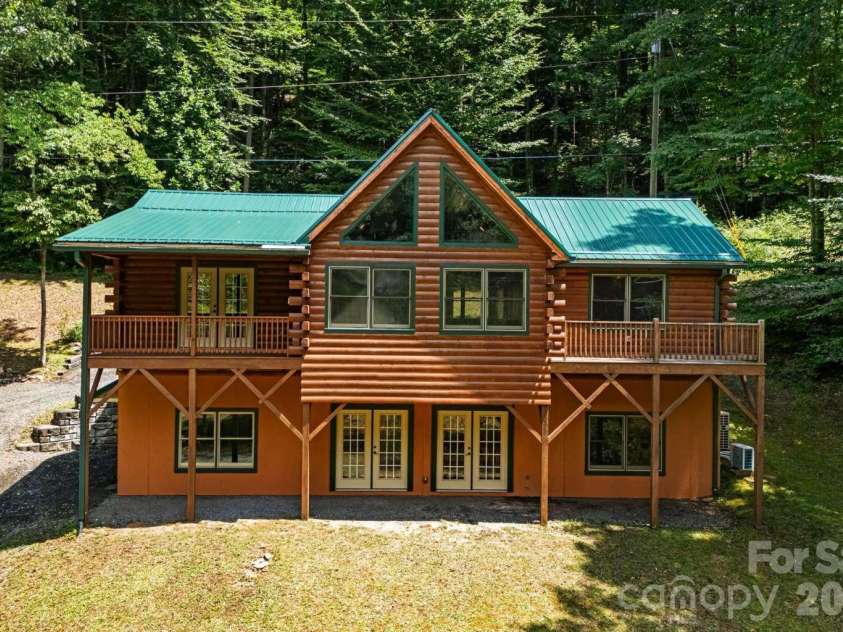 382 Paint Fork Road, Barnardsville, NC 28709.  MLS# CAR4414647, YatesRealty ID 44350. 