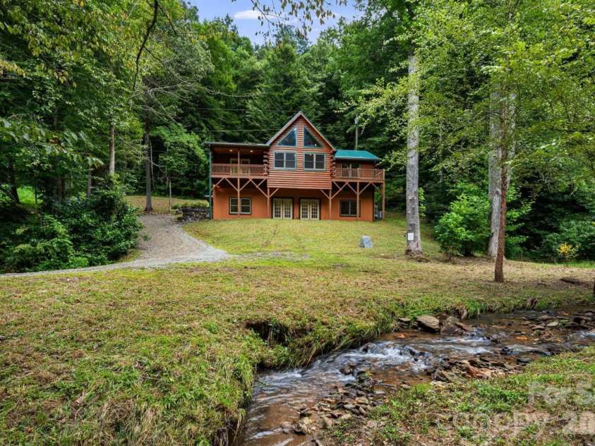 382 Paint Fork Road, Barnardsville, NC 28709.  MLS# CAR4414647, YatesRealty ID 44350. 