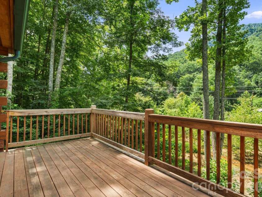 382 Paint Fork Road, Barnardsville, NC 28709.  MLS# CAR4414647, YatesRealty ID 44350. 