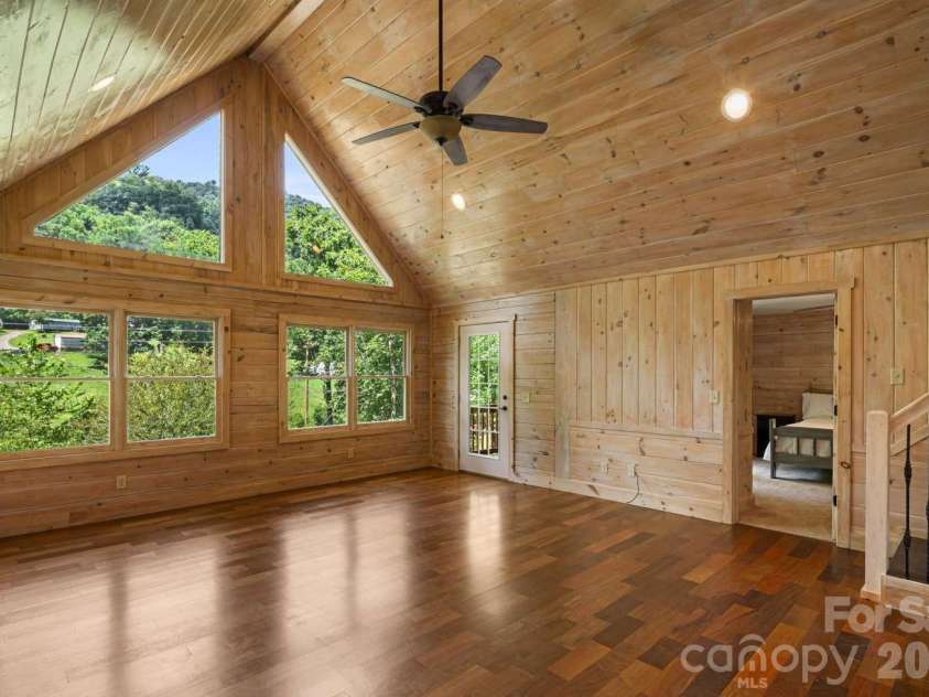 382 Paint Fork Road, Barnardsville, NC 28709.  MLS# CAR4414647, YatesRealty ID 44350. 