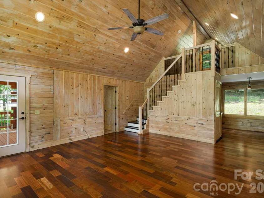 382 Paint Fork Road, Barnardsville, NC 28709.  MLS# CAR4414647, YatesRealty ID 44350. 