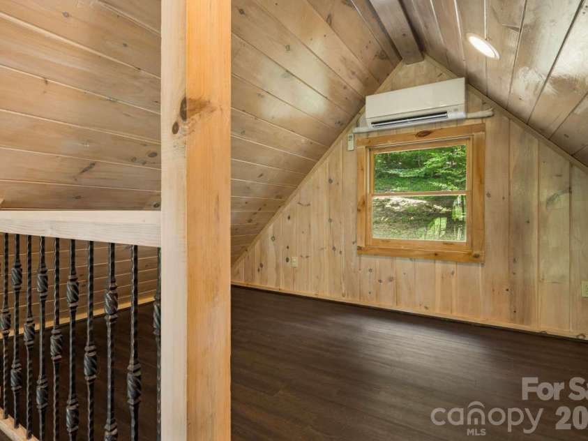 382 Paint Fork Road, Barnardsville, NC 28709.  MLS# CAR4414647, YatesRealty ID 44350. 