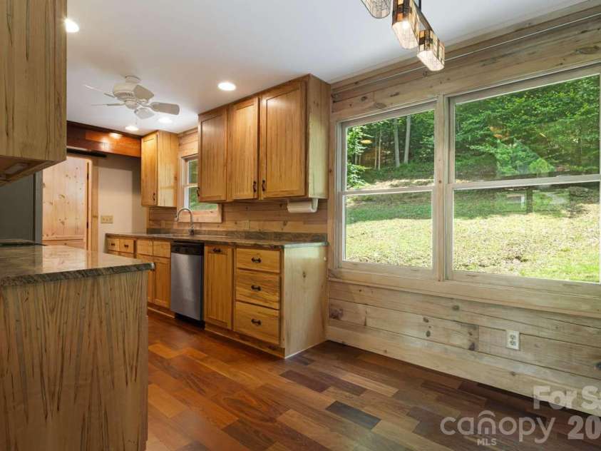 382 Paint Fork Road, Barnardsville, NC 28709.  MLS# CAR4414647, YatesRealty ID 44350. 