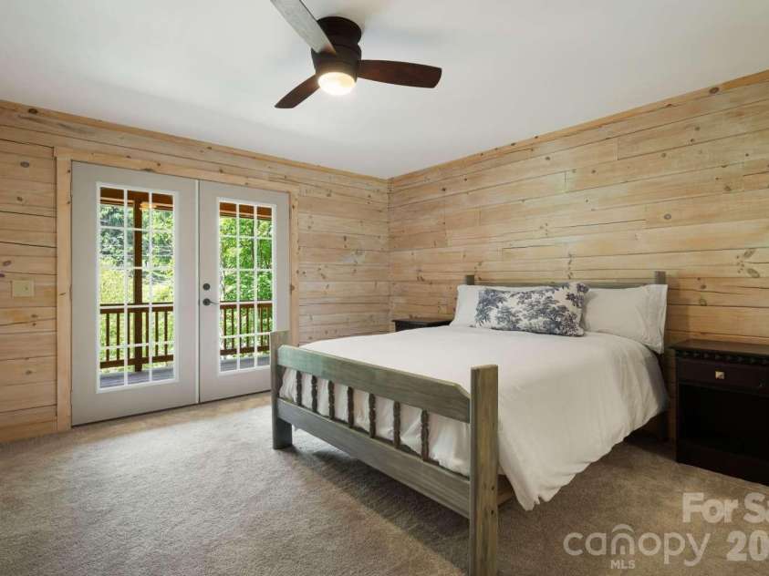 382 Paint Fork Road, Barnardsville, NC 28709.  MLS# CAR4414647, YatesRealty ID 44350. 