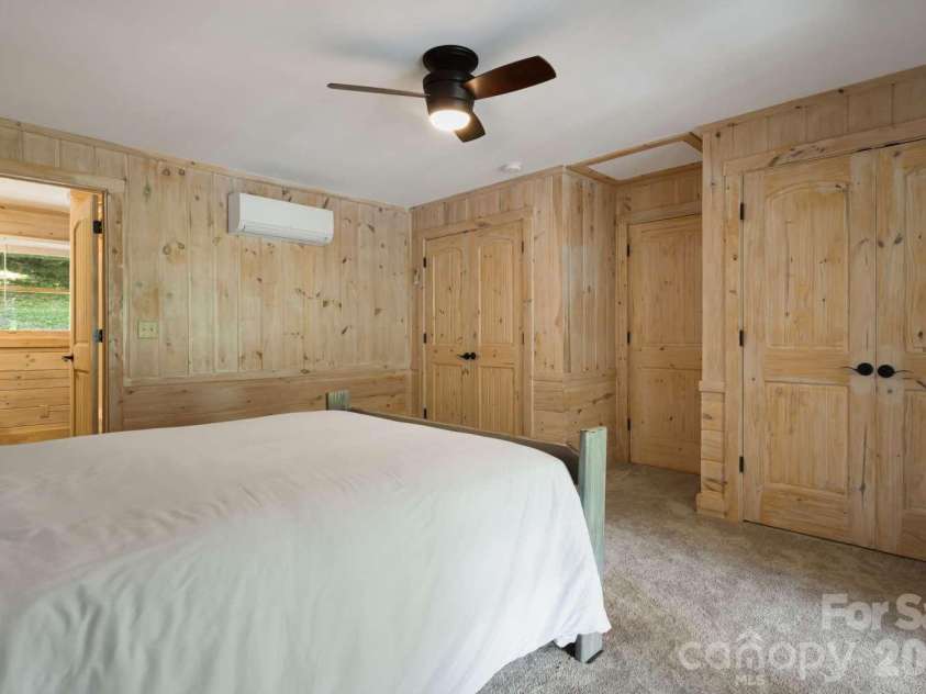 382 Paint Fork Road, Barnardsville, NC 28709.  MLS# CAR4414647, YatesRealty ID 44350. 