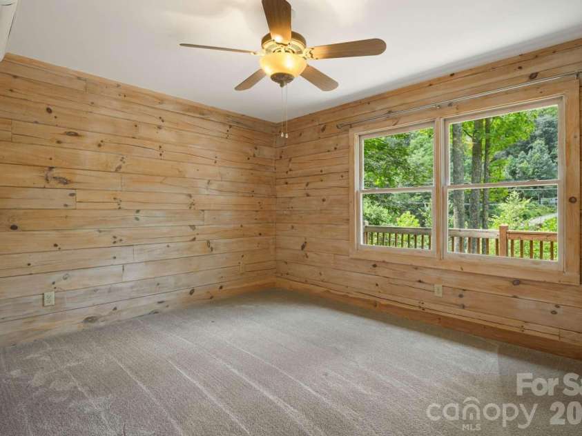 382 Paint Fork Road, Barnardsville, NC 28709.  MLS# CAR4414647, YatesRealty ID 44350. 