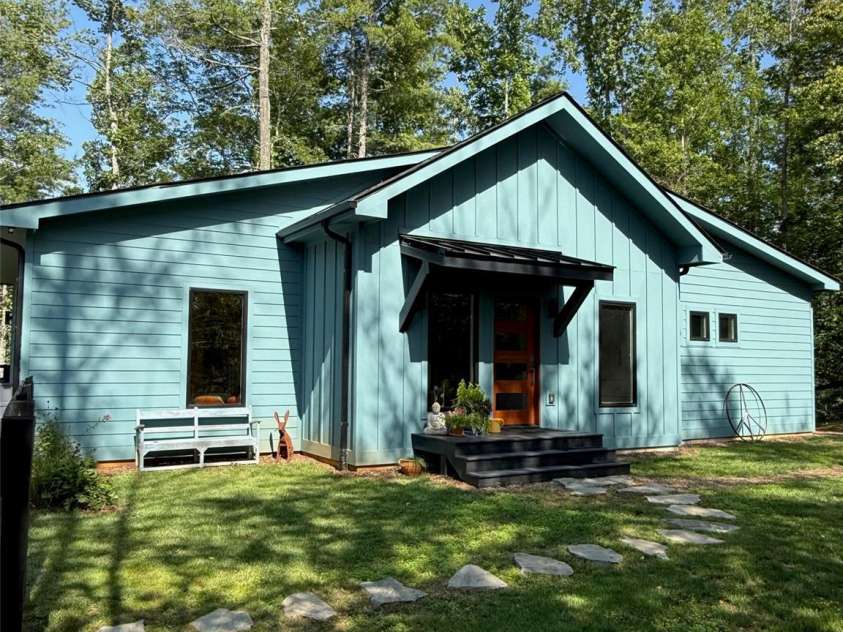 30 Sandys Home Place, Mars Hill, NC 28754.  MLS# CAR4414744, YatesRealty ID 44352. 