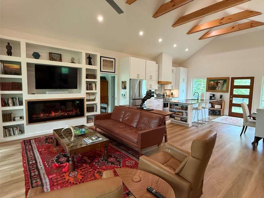 30 Sandys Home Place, Mars Hill, NC 28754.  MLS# CAR4414744, YatesRealty ID 44352. 