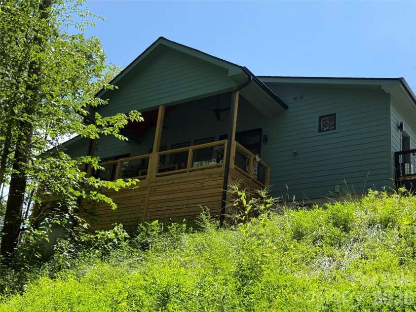 30 Sandys Home Place, Mars Hill, NC 28754.  MLS# CAR4414744, YatesRealty ID 44352. 