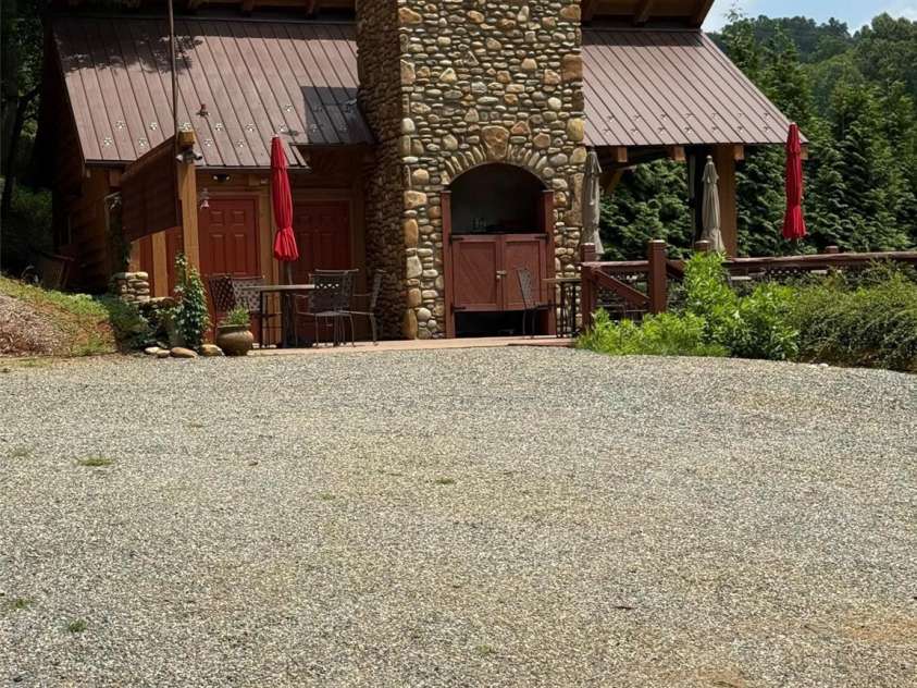 30 Sandys Home Place, Mars Hill, NC 28754.  MLS# CAR4414744, YatesRealty ID 44352. 