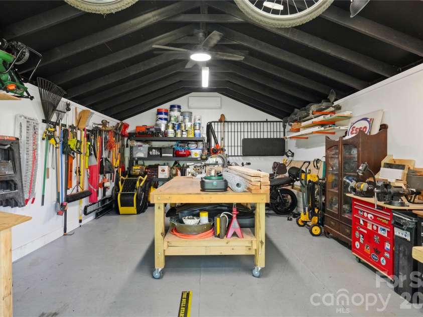 124 Washam Road, Mooresville, NC 28117.  MLS# CAR4413471, YatesRealty ID 44354. 