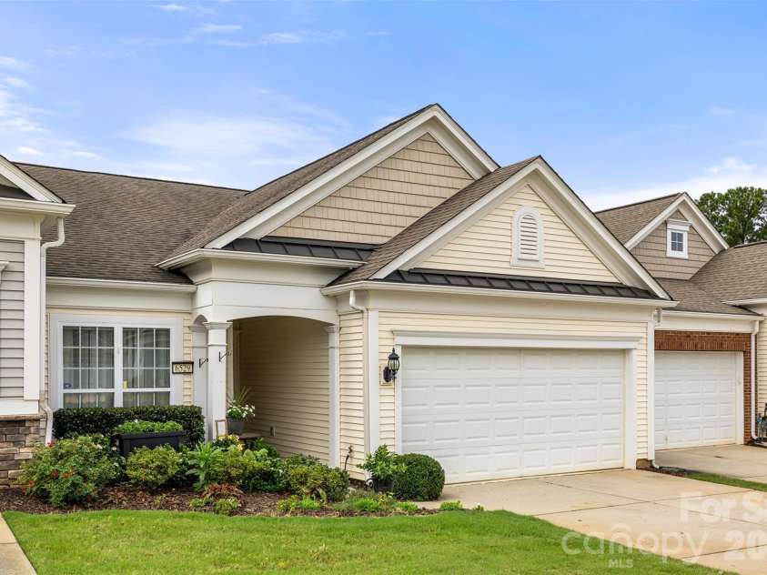 6529 Carolina Commons Drive, Indian Land, SC 29707.  MLS# CAR4412002, YatesRealty ID 44357. 