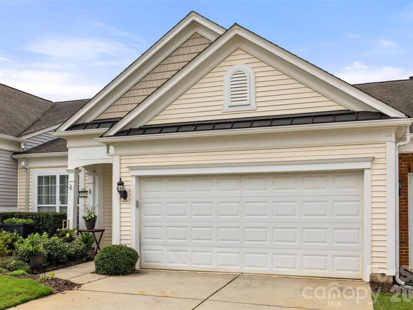 6529 Carolina Commons Drive, Indian Land, SC 29707.  MLS# CAR4412002, YatesRealty ID 44357. 