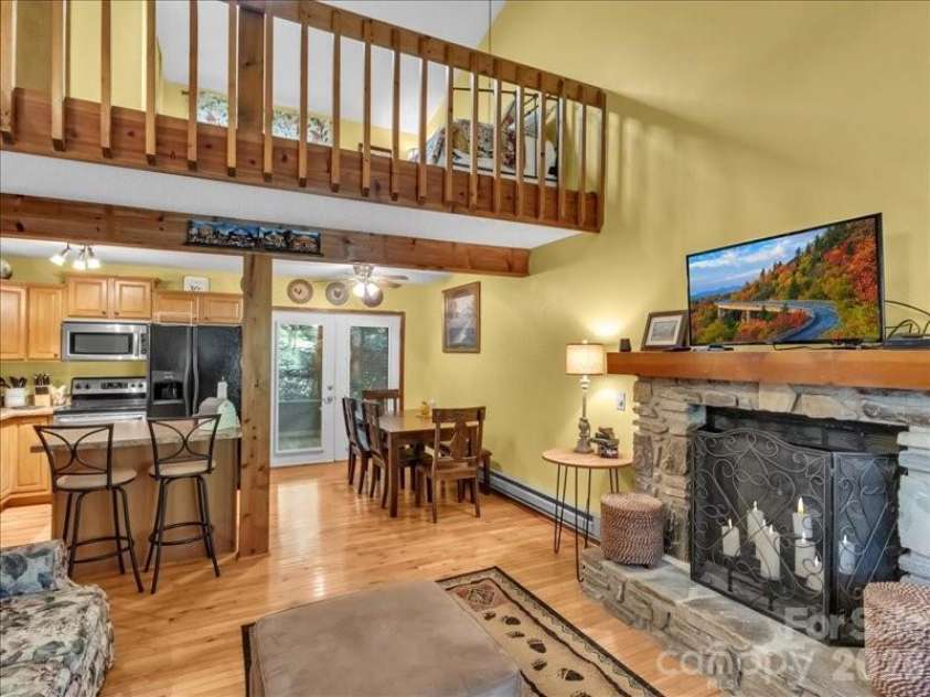 49 Lisa Lane, Maggie Valley, NC 28751.  MLS# CAR4414309, YatesRealty ID 44358. 