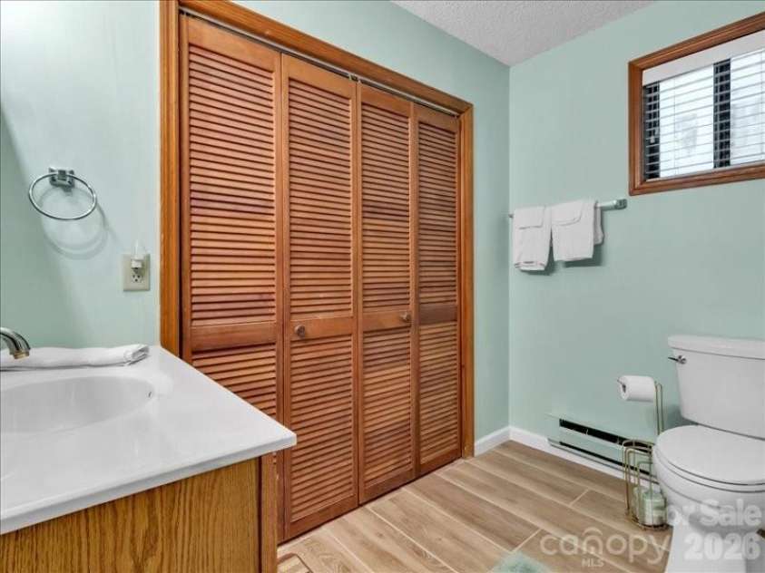 49 Lisa Lane, Maggie Valley, NC 28751.  MLS# CAR4414309, YatesRealty ID 44358. 