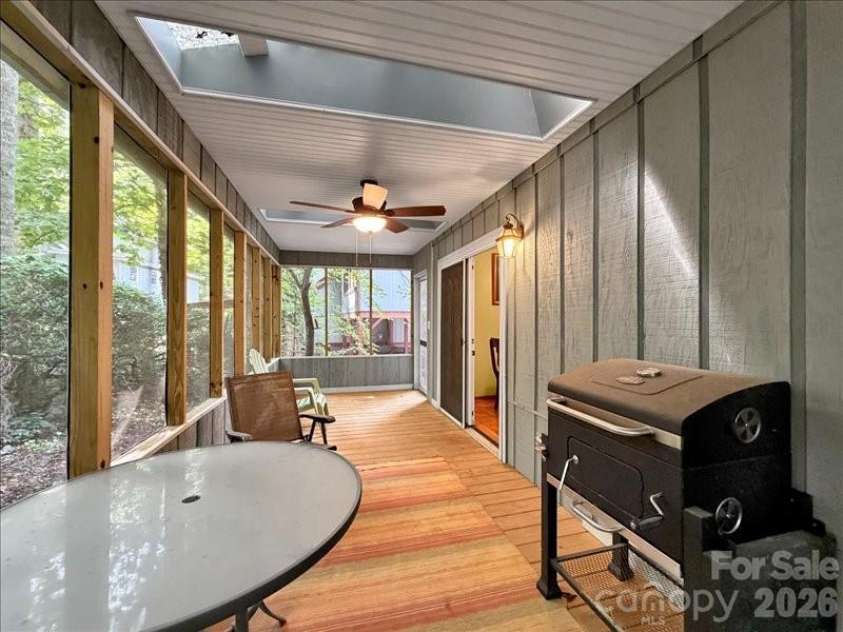 49 Lisa Lane, Maggie Valley, NC 28751.  MLS# CAR4414309, YatesRealty ID 44358. 