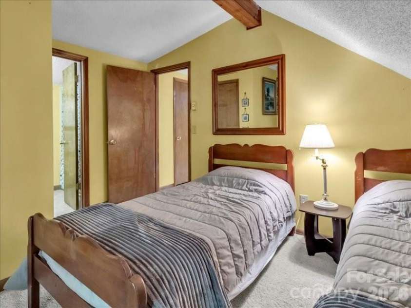 49 Lisa Lane, Maggie Valley, NC 28751.  MLS# CAR4414309, YatesRealty ID 44358. 