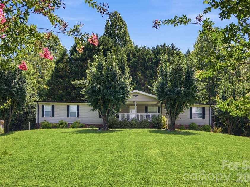 3006 Reba Cardwell Lane, Lenoir, NC 28645.  MLS# CAR4408149, YatesRealty ID 44359. 