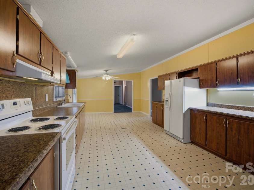 3006 Reba Cardwell Lane, Lenoir, NC 28645.  MLS# CAR4408149, YatesRealty ID 44359. 