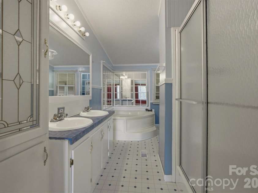 3006 Reba Cardwell Lane, Lenoir, NC 28645.  MLS# CAR4408149, YatesRealty ID 44359. 