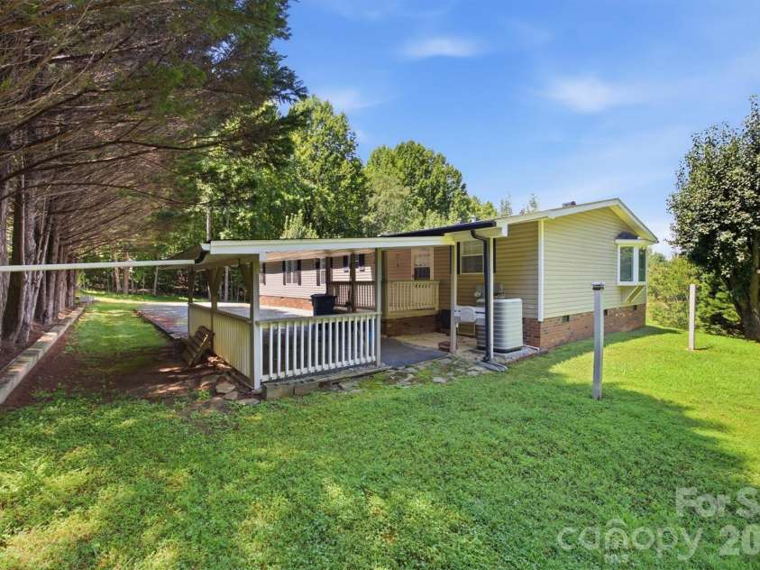 3006 Reba Cardwell Lane, Lenoir, NC 28645.  MLS# CAR4408149, YatesRealty ID 44359. 
