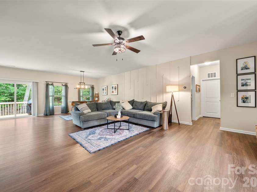 3229 Creek Bend Court, Sherrills Ford, NC 28673.  MLS# CAR4411324, YatesRealty ID 44361. 