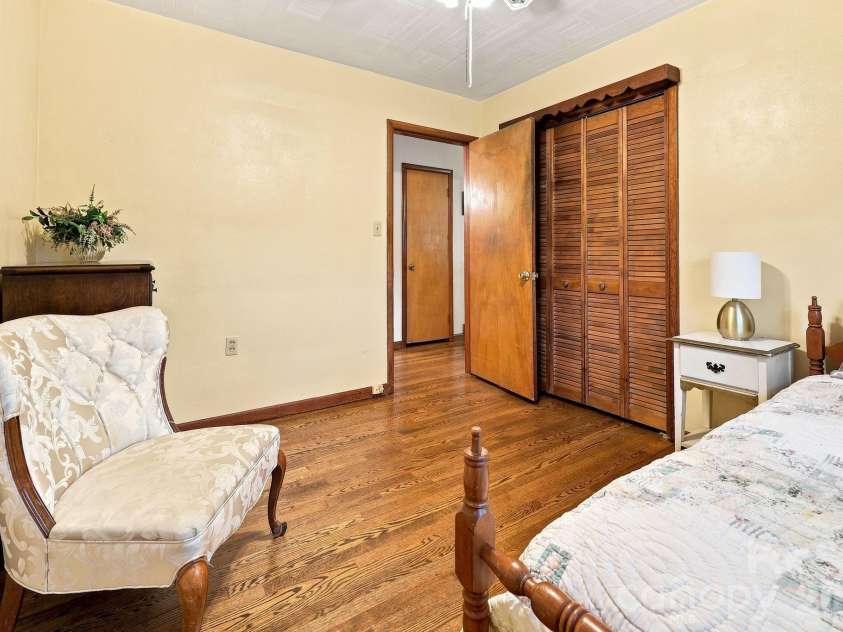 28 R and K Drive, Waynesville, NC 28786.  MLS# CAR4414029, YatesRealty ID 44364. 