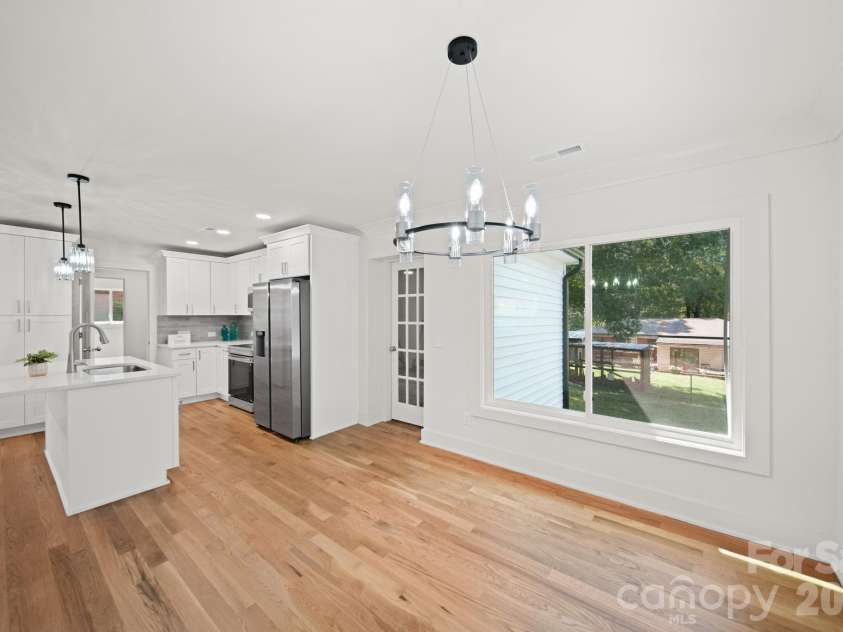 1041 Watts Drive, Charlotte, NC 28216.  MLS# CAR4411321, YatesRealty ID 44365. 