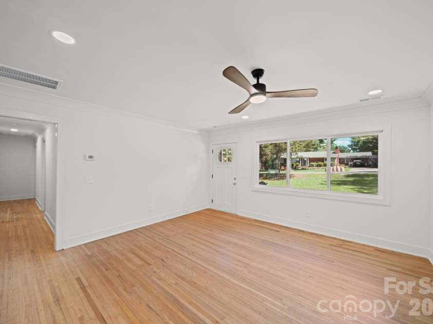 1041 Watts Drive, Charlotte, NC 28216.  MLS# CAR4411321, YatesRealty ID 44365. Living Room