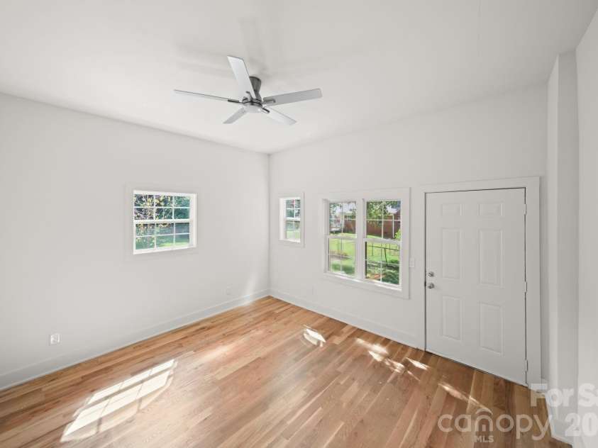 1041 Watts Drive, Charlotte, NC 28216.  MLS# CAR4411321, YatesRealty ID 44365. Living room