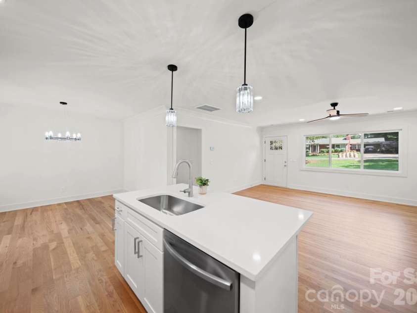 1041 Watts Drive, Charlotte, NC 28216.  MLS# CAR4411321, YatesRealty ID 44365. Open Floor Plan